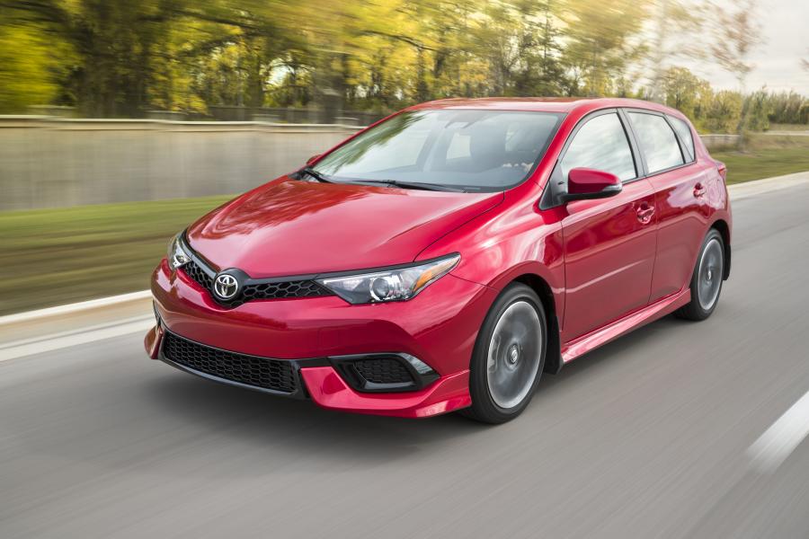  Toyota Corolla iM 2016 года  (NA) (фото 16 из 30)